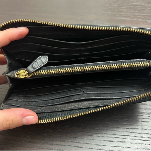 Givenchy croc wallet - Picture 4 of 8